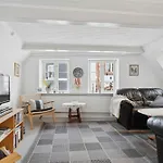 Apartment Authentic In Heart Of Aabenraa