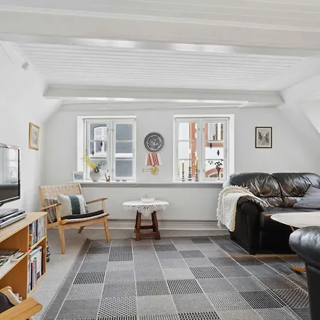 Apartamento Authentic In Heart Of Aabenraa